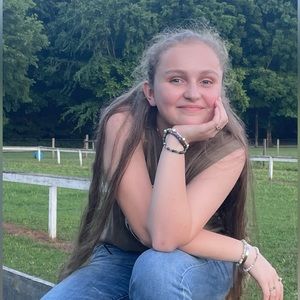 Meet your Posher, Andie jo